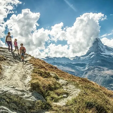 Tchiyaka アパート